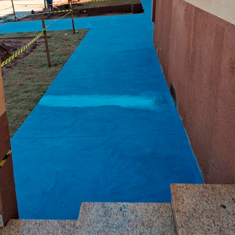 Reforma da Praça Central de Flórida Avança para Novas Etapas.