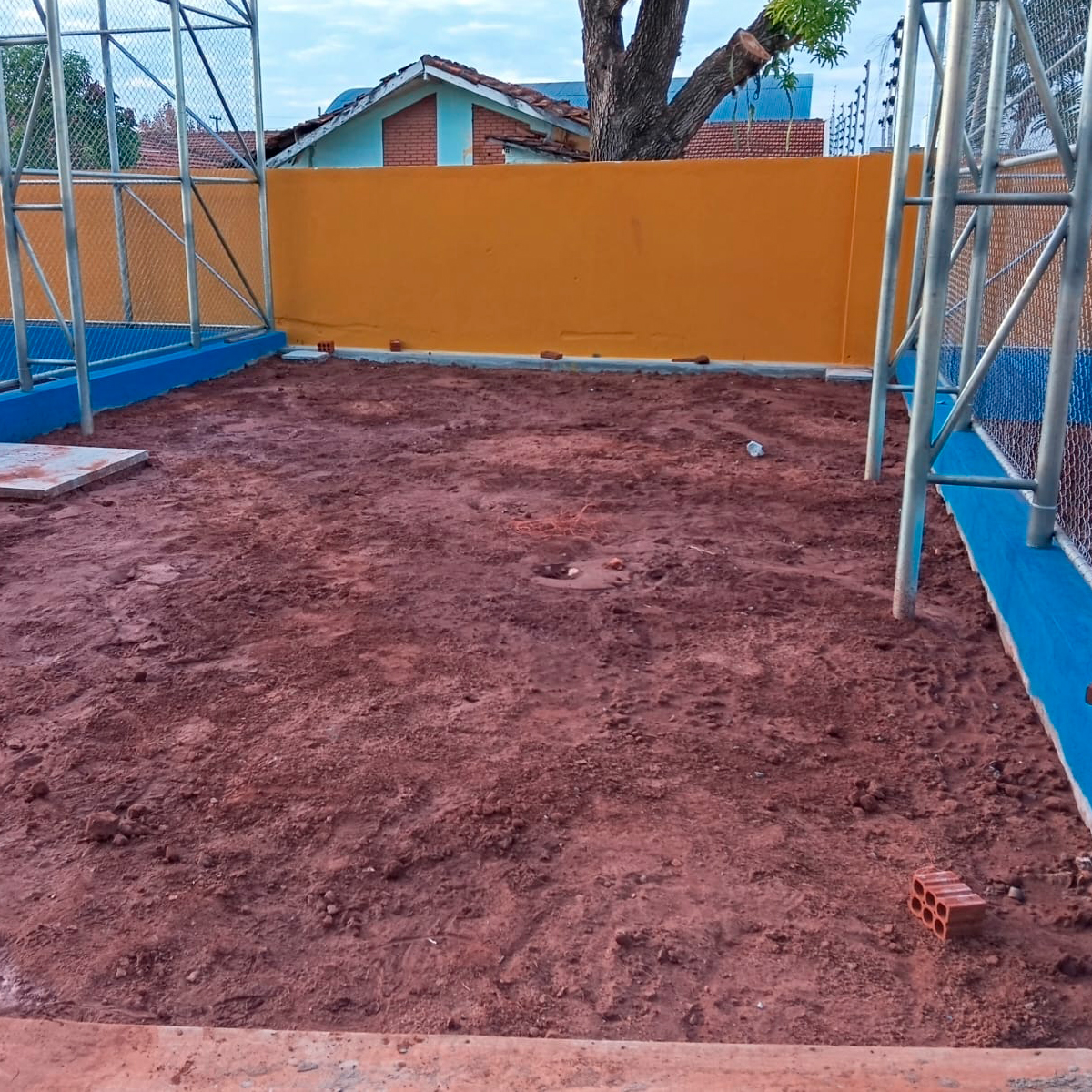 Nova Quadra Poliesportiva em Munhoz de Mello. Início de Construção